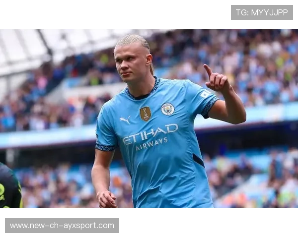 哈兰德反弹球顺势抽射令人震撼